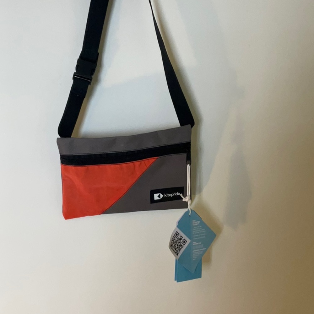 NWT Kitepride Fanny Pack, Super Cute!
